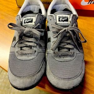 ASICS Onitsuka Tiger size 10